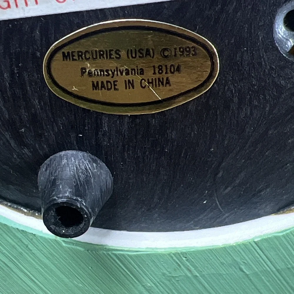 Vintage Mercuries USA 1993 Easter Bunny Egg‎ Musical Snow Globe